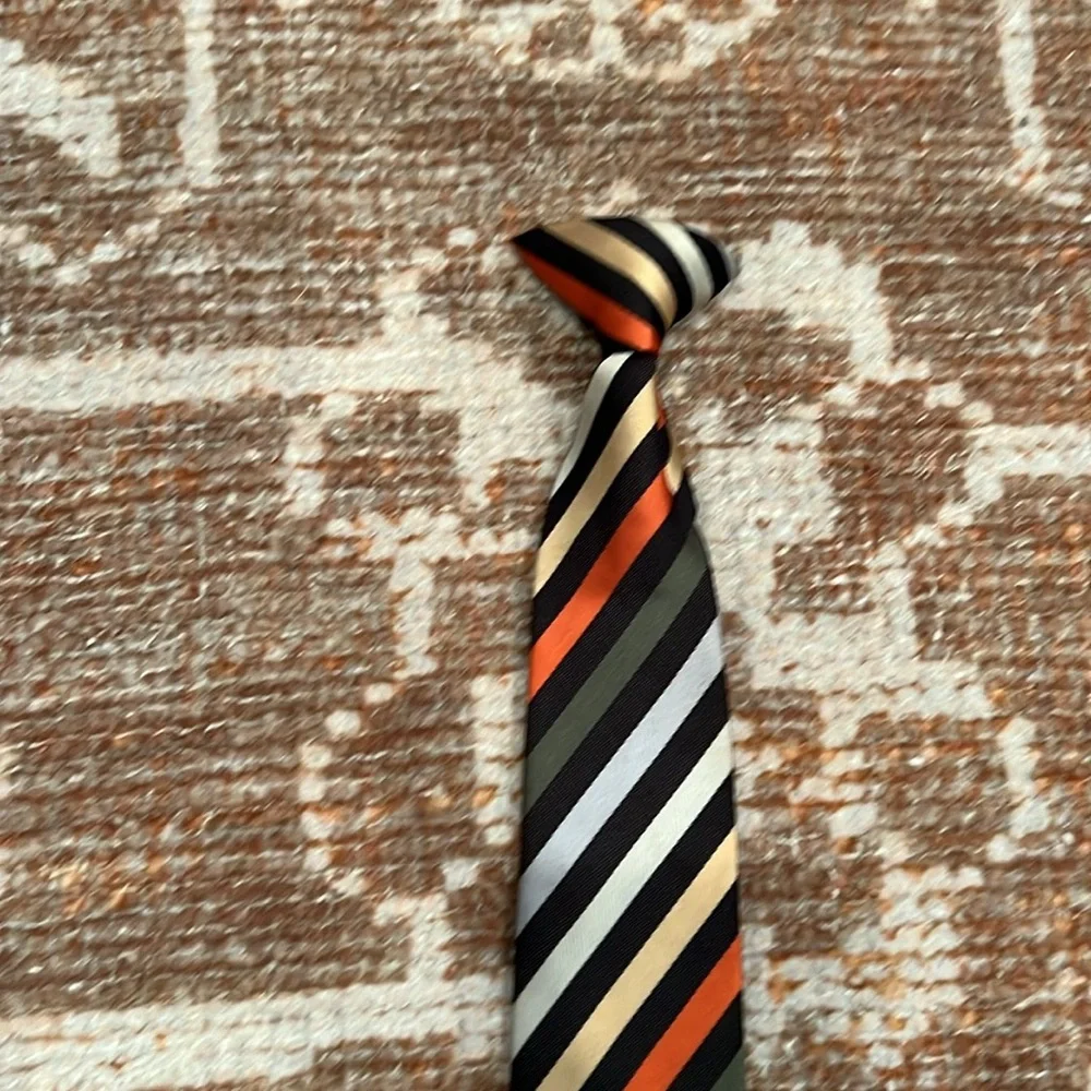 clip on tie! striped!